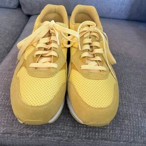 Diadora Yellow Athletic Shoes